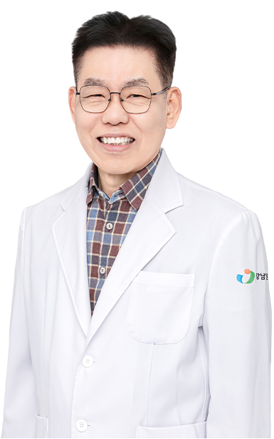 내과 <spen style=color:#555;>전문의<spen> <B>김면호</B> 원장