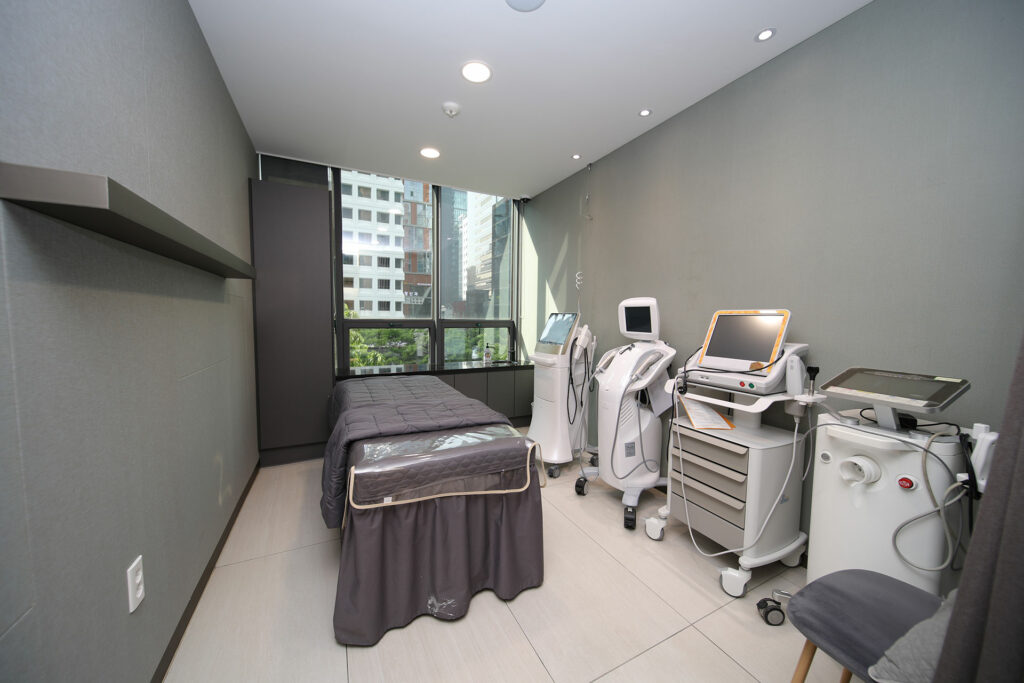 VS LINE CLINIC · 江南店